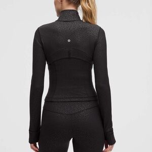 lululemon athletica Define Cropped Jacket Nulu leopard daisy emboss black
